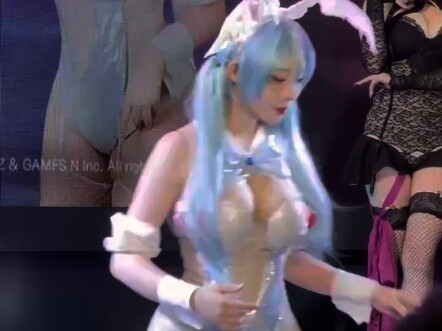 2025bw No wonder the tickets are so hard to get!