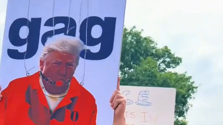 حفل دعم ضخم لمعجبي ترامب، يُفتَتَحُ بِفخامة!