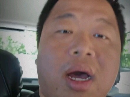 هذا الأجنبي ماكر جدًا!