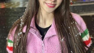 利落有劲vs杂乱无力，同段接力舞里的女爱豆和男爱豆对比，实力相差太悬殊