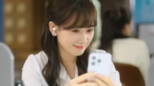 Aku menyembunyikan kehamilanku,pergi,4 tahun kemudian dia jadi bos CEO-ku