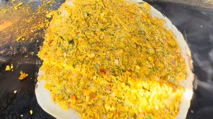 80 rupees for a super-large Indian flatbread—such a great deal!