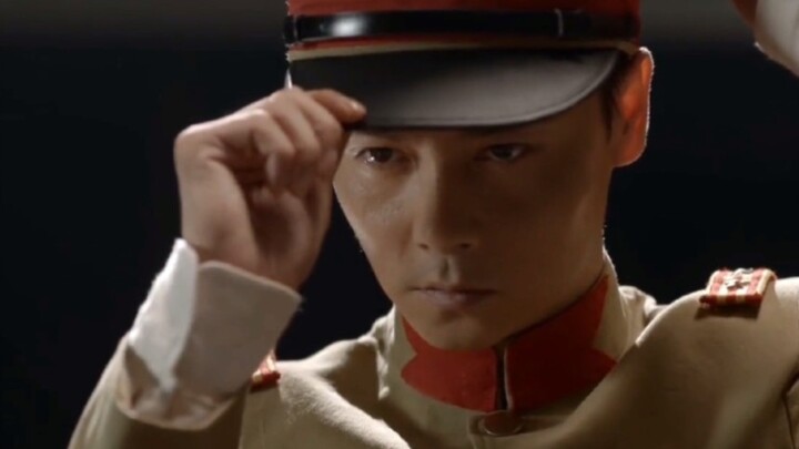 Zhang Jin, the "gangster in suits", has a high-energy action scene. Only a master can perform a whol