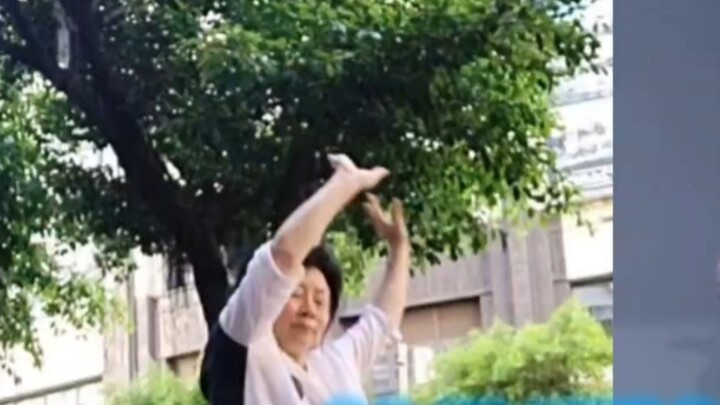 Thím thử thách tự học múa tại nhà|đi theo dòng chảy của Chúa