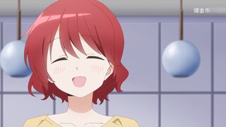 Kubo is very happy when being patted on the head~ So cute, she is worthy of being my wife! 💞