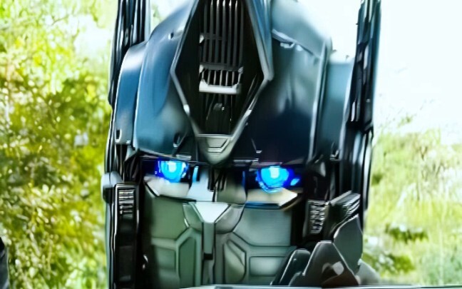 Cuối cùng cũng đến rồi, Optimus Prime phiên bản mới thực sự đẹp trai