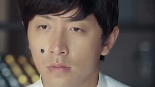 My name is Wang Dachui. I hired the best plastic surgeon in the United States to do this face surger