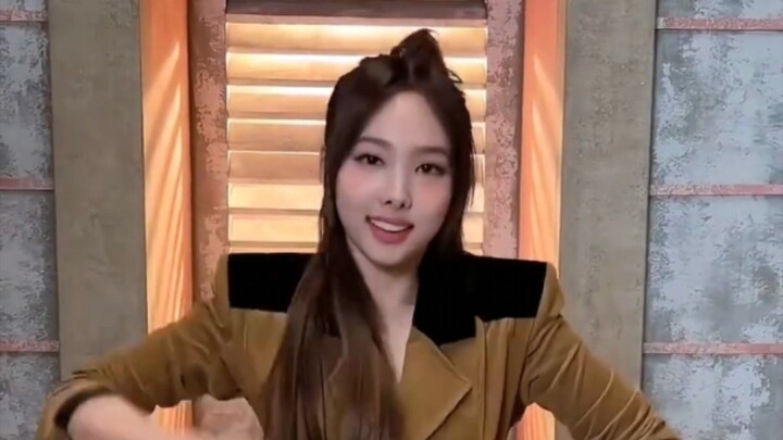 [Lin Nayeon] Nice Body new song dance challenge raw cut "SET ME FREE" comeback title track TWICE 12t