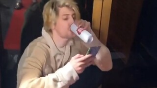 xQc Apparently Gives Up on Life After the Award Ceremony