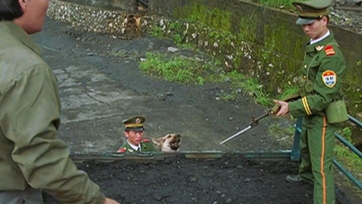 The drug lord’s henchmen plan to smuggle coal as a cover to help him break out of prison.