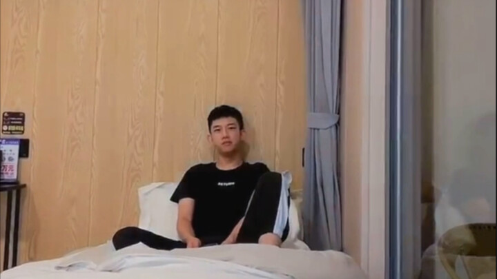 When you’re dating an irritable little bottom...