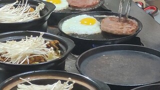 Steak instant noodles in Nanjing Forestry University cafeteria