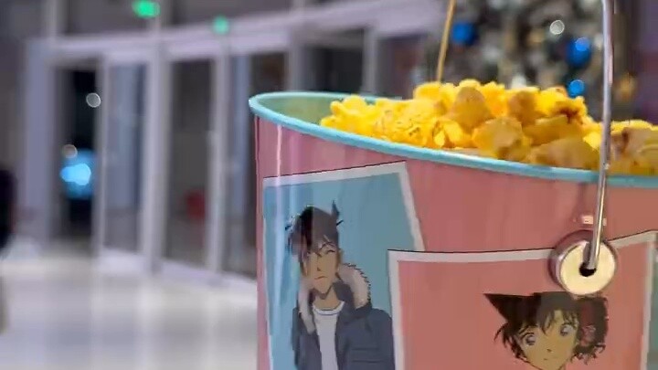 "Detective Conan: Crossroads in the Labyrinth" premiered, and thousands of people waited for the che