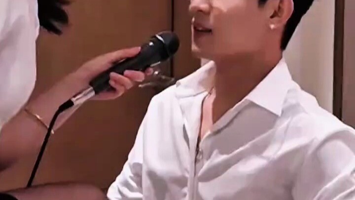 “ดูเหมือนพี่ใหญ่จะถูกเอาชนะ ที่แท้สาวสวยต่างหากที่โดนจัดการ” #เพลงโฟล์ก #แชร์เพลง #พี่ใหญ่ #รีมิกซ์ส