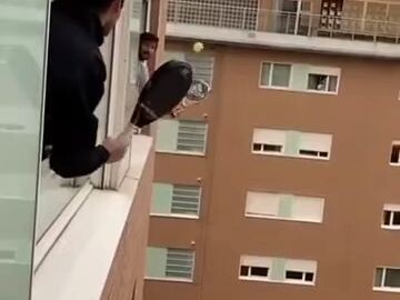 ตีลูกบอลแบบไม่สัมผัสกัน สุดท้ายจบลงอย่างน่าพึงพอใจ!!!