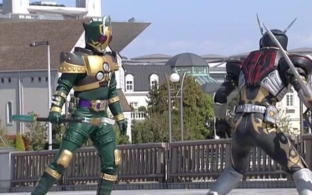 Kamen Rider Sword layak dimainkan oleh Sai Q. Saat pertama kali muncul, bahkan langit pun berubah wa