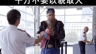 Đừng bao giờ đánh giá người khác qua vẻ bề ngoài