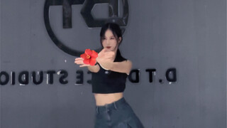 谁的花有我大？！ JISOO solo曲FLOWER翻跳