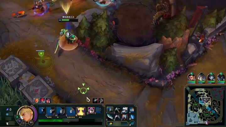 Anh Thư: Vừa rồi tôi sai rồi. Tôi hiểu lầm anh.