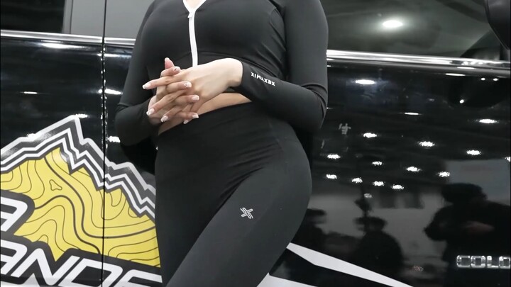 ลุคแต่งตัวไปงานมอเตอร์โชว์ในชุดโยคะของพี่สาวยออึยซอน