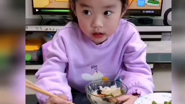 #Funny Kids Say the Darndest Things — This kid’s been a little genius since day one, and even Mom do