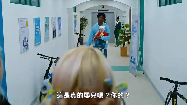 When it comes to filming kissing scenes, the one who feels most upset isn’t the fans—it’s Yujie.