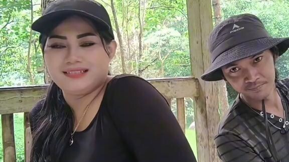 awek kentut 💨💨💨💨💨