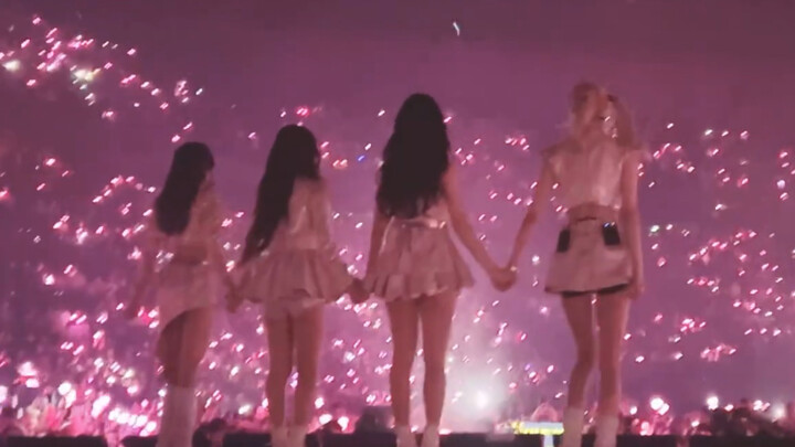 BLACKPINK - Konser Paris "LovesickGirls".