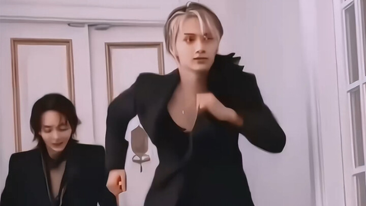 Tôi nói sự đối lập của hoa nhí đội các bạn…【Yoon Jeonghan】【Moon Junghui】