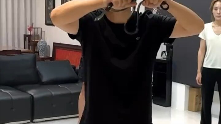 Chúc mọi người xem video vui vẻ😀😀😀