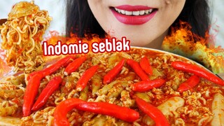 ASMR INDOMIE SEBLAK HOT JELETOT PAKE CEKER | ASMR MUKBANG INDONESIA