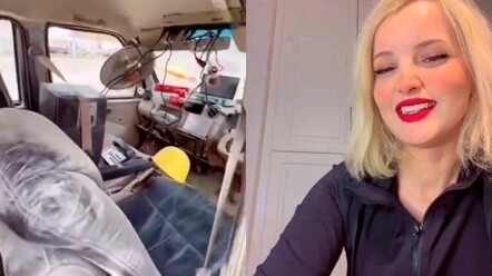 Lihat nih, si cantik betah banget, bikin yang lain iri banget!