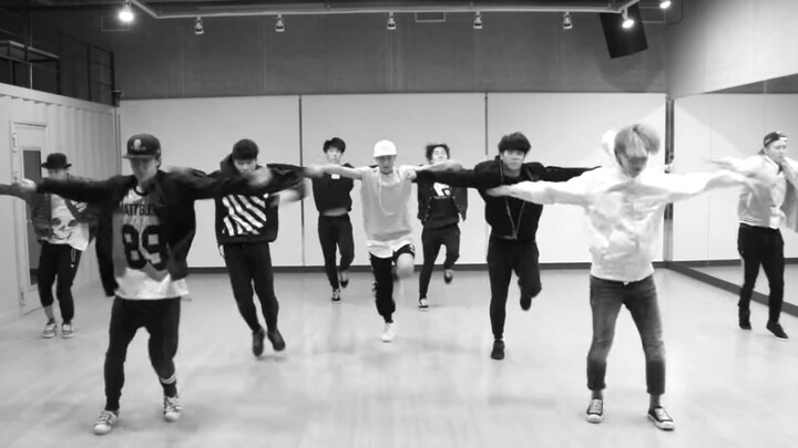 UNIQ "Listen to Me" I love this dance of Big U