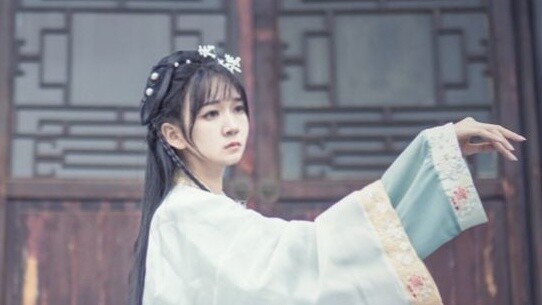 【Luoluo】Looking back, everything is like grass and trees, only you are the green mountain ☾ Across t
