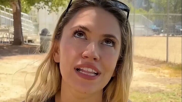 แฟนสาวของคุณที่ยังคงเป็นเพื่อนกับแฟนเก่าจะเป็นแบบนี้: