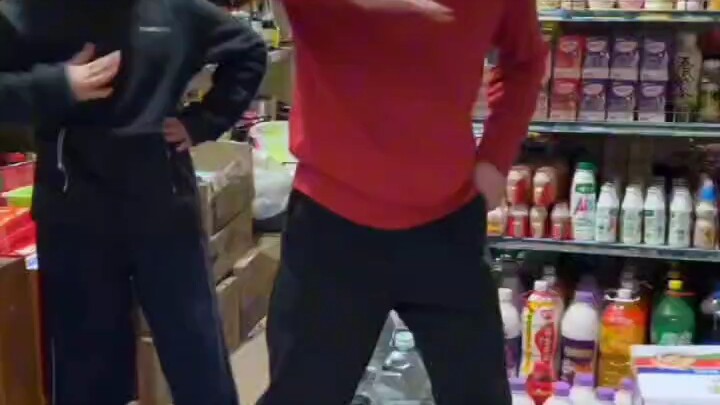 Happy holidays, everyone~ Sending you love! ❤️