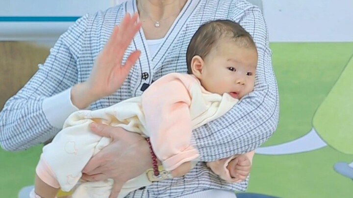 مع الجدة، ما من حمل طائرة لا تستطيع تعلّمه!