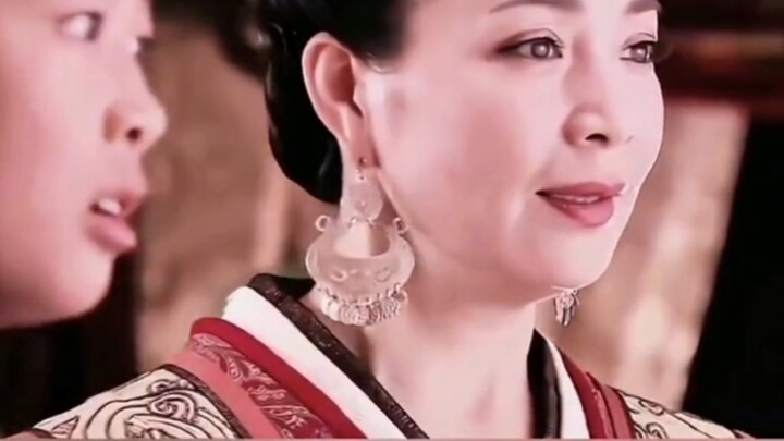 Đặt mình vào vị trí của Lã Hậu mà nói thì phải thừa nhận là Lã Hậu thật nhân từ.