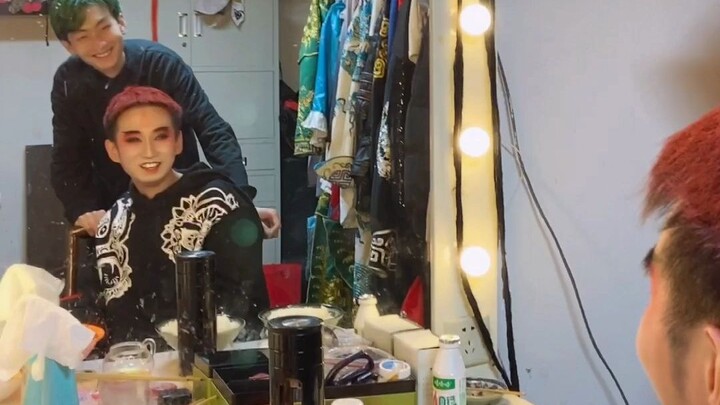 Hello, judges! Our team is: Theater Traffic Lights.