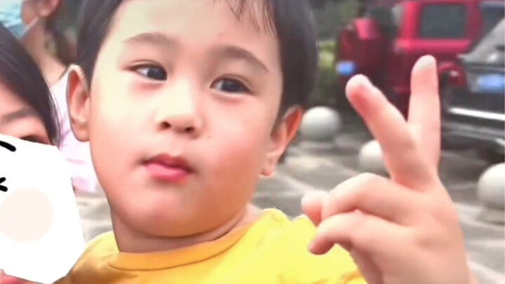 ม่าลี่เอ๋อร์มีความเป็นมืออาชีพของดาราชายเต็มขั้นแล้วนะ～ท่าทางนั่นเนี่ย ไม่ทำให้คุณหลงเสน่ห์ก็คงแปลกแ