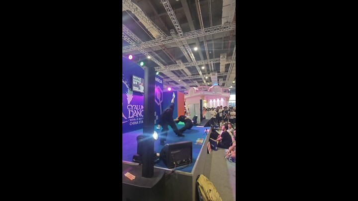 عصا الضوء من جناح BW LUMICA ممتعة للغاية