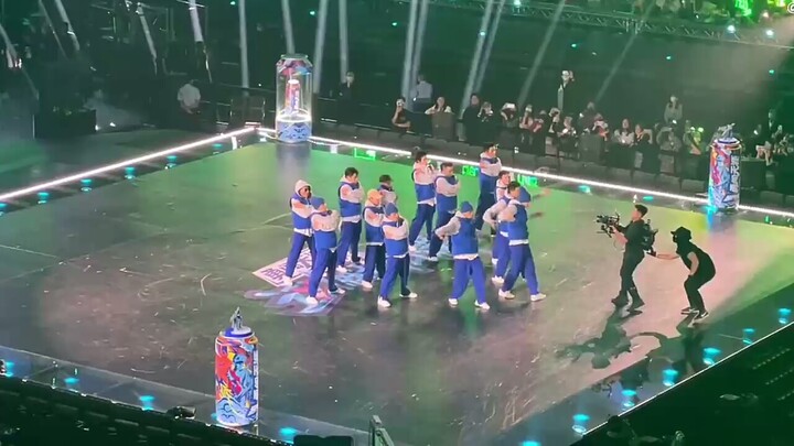 王一博和国家队舞者跳舞都这么齐 !【这就是街舞】