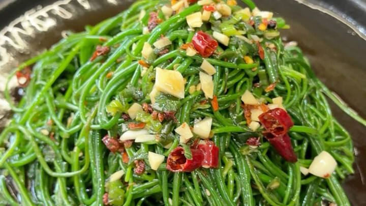 เมื่อชาวตะวันออกเฉียงเหนือได้ลองกินต้นหอมซาฟารีเป็นครั้งแรก! ทำไมถึงอร่อยขนาดนี้ ทั้งกรอบ ทั้งหวานสด