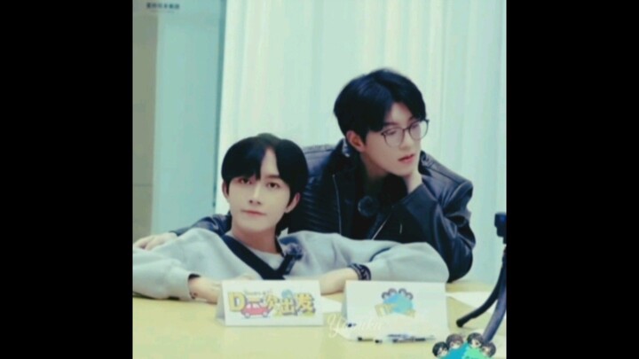 [ENG SUB] Huang Xing & Qiu Ding Jie Real-Life Chemistry Lovely Drovey #abodesire #xingqiu #垂涎