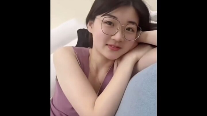 "Bỏ kính ra và chiến đấu hết mình đi!!"