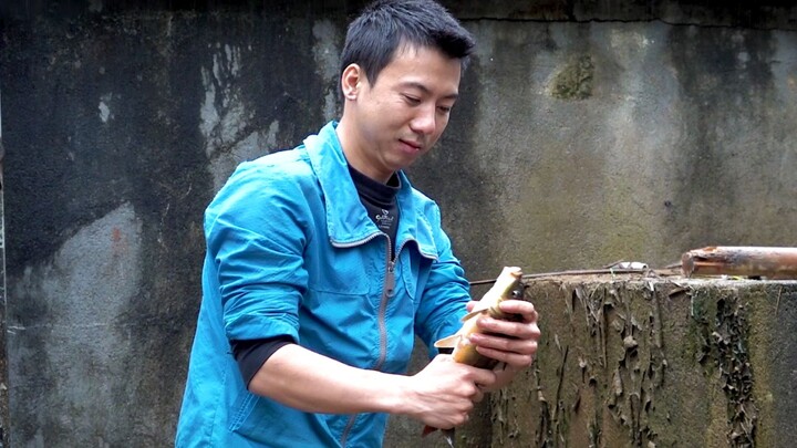 Hua Nong Brothers: A fish just jumped out of the pond—it must not want to live anymore! Let’s deep-f