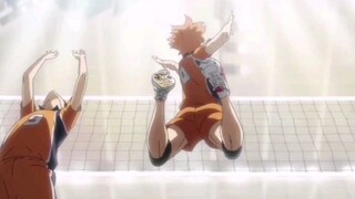 Kageyama: Hinata, cậu bắt được một quả bóng và nó bay đi à?