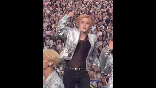 That see-through top 😩 #seventeen #scoups