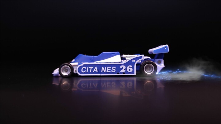 "I'm hiding somewhere among the enemies" Autobot spy MS-B43 Phantom [Stop Motion Animation]