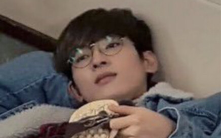 Cung phản xạ dài hơn cả đôi chân của Jeon Wonwoo